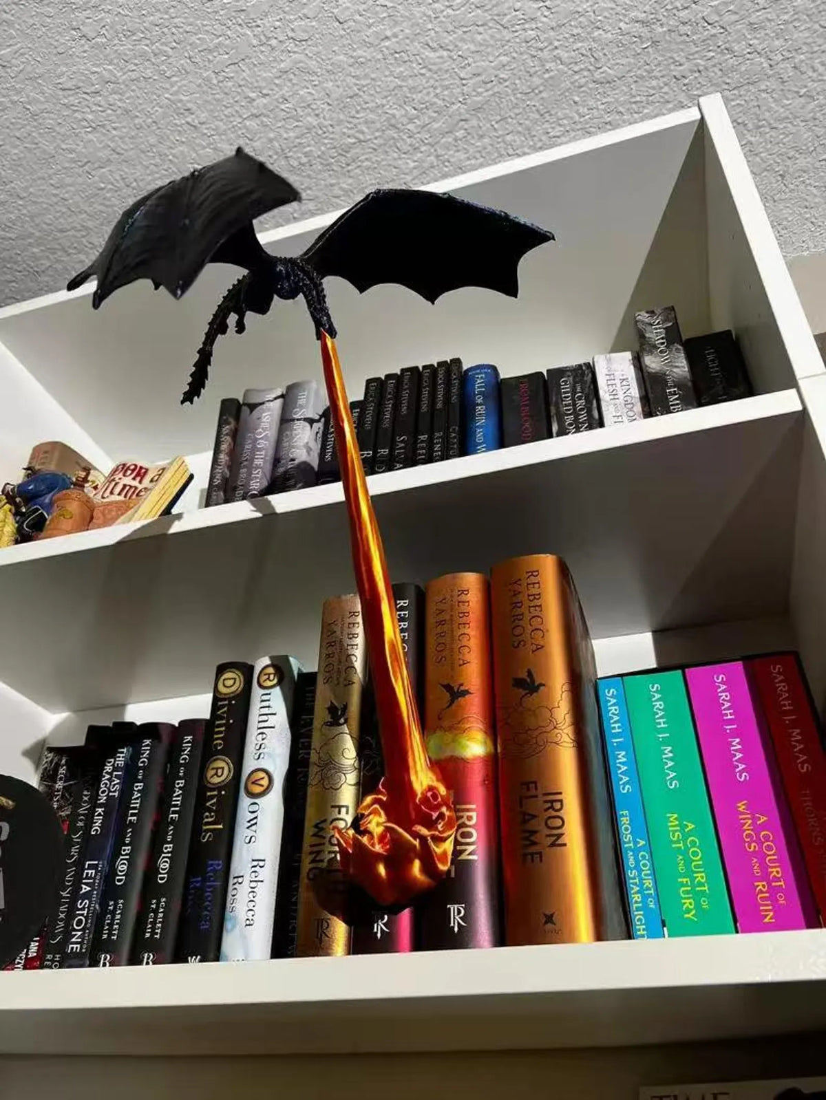 Dragon Breath Flame Lamp | Fire‑Breathing Dragon Desk Ornament | Fantasy Bookshelf Decor | LED Night Light, Unique Geek Gift for Book Lovers